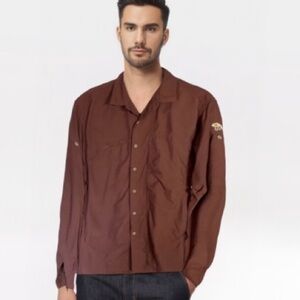 Mountain Hardwear Men's Maroon Button Up Roll Tab Sleeve Vented Shirt Si…